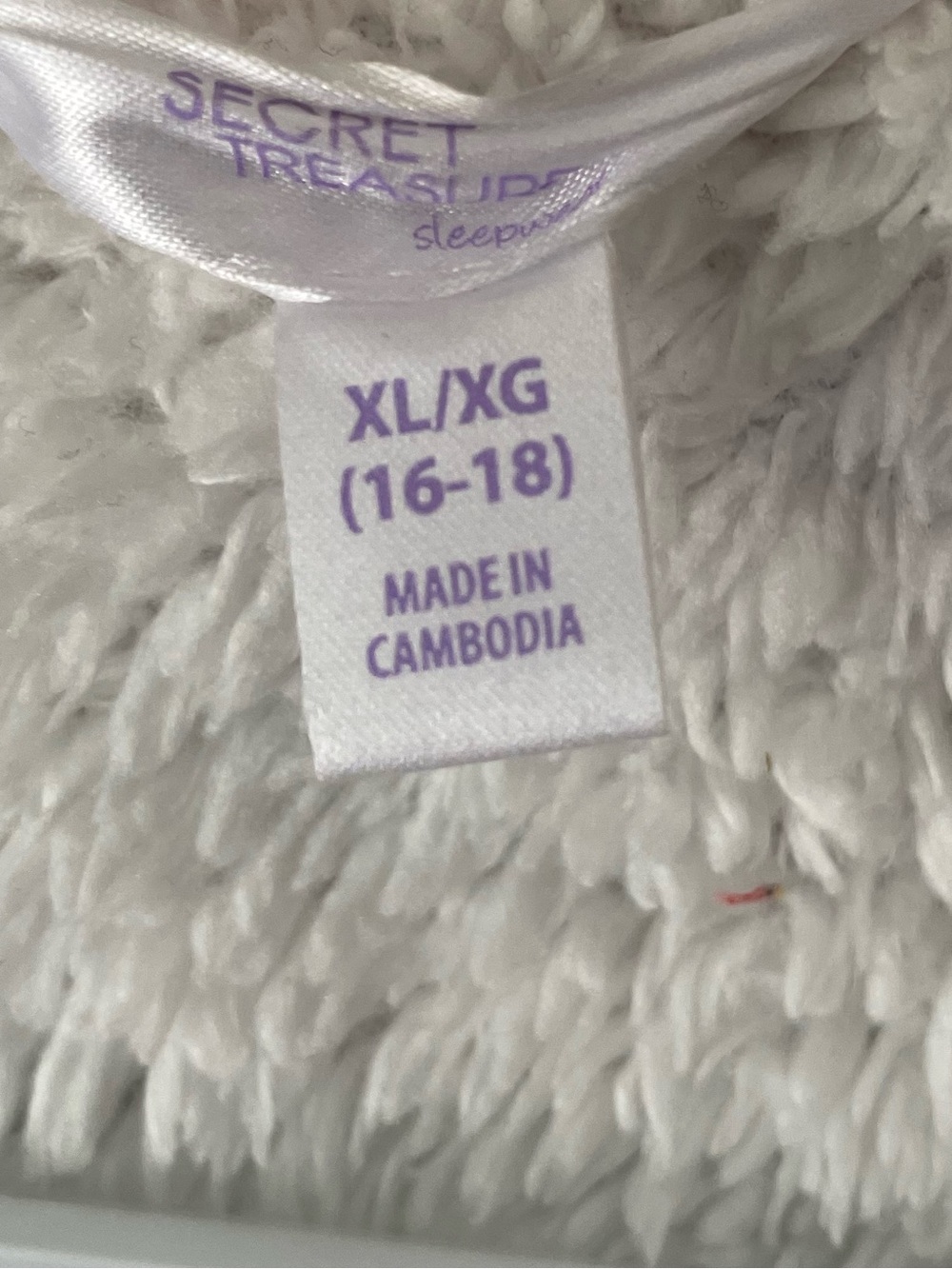 Luxurious Robe Secret Treasures - Picture 3 of 5